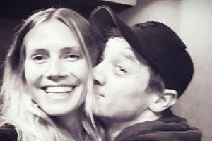 Heidi Klum kuschelt fremd