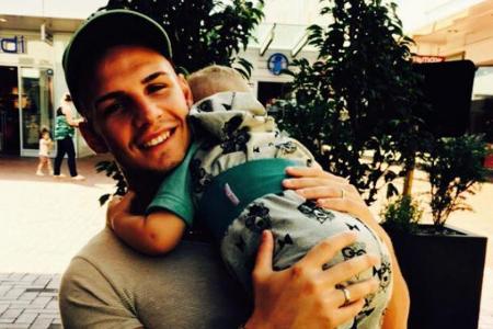 Pietro Lombardi mit seinem Sohn Alessio im September 2016 Pietro Lombardi mit seinem Sohn Alessio im September 2016