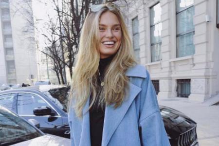 Romee Strijd macht im Denim Coat die Straßen von Mailand unsicher