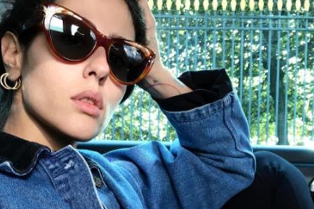 Attico-Designerin Gilda Ambrosio macht den Jeansmantel salonfähig