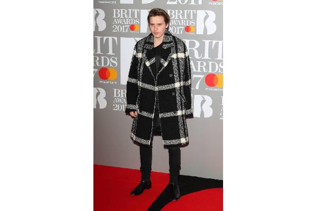 ...einer Designerin als Mutter und einer Modeikone als Vater sind Brooklyn Beckham die Style-Gene quasi in die Wiege gelegt ...