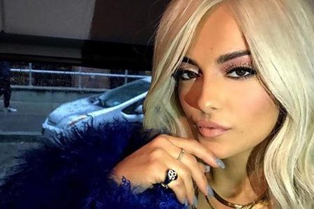 Bebe Rexha hatte schon in jungen Jahren ein Faible für Make-up - heute sind ausdrucksstarke Looks ihr Markenzeichen