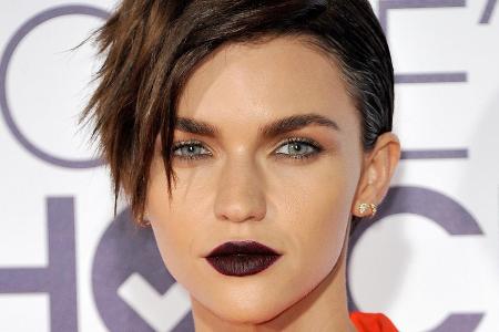 Ruby Rose bei den People's Choice Awards dieses Jahr Ruby Rose bei den People's Choice Awards dieses Jahr