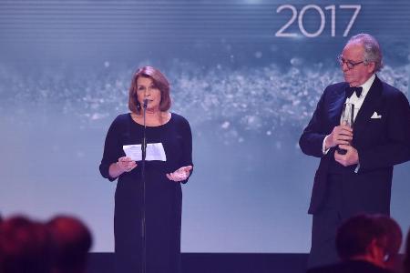 Ehrenpreis-Trägerin Senta Berger und Laudator Friedrich von Thun