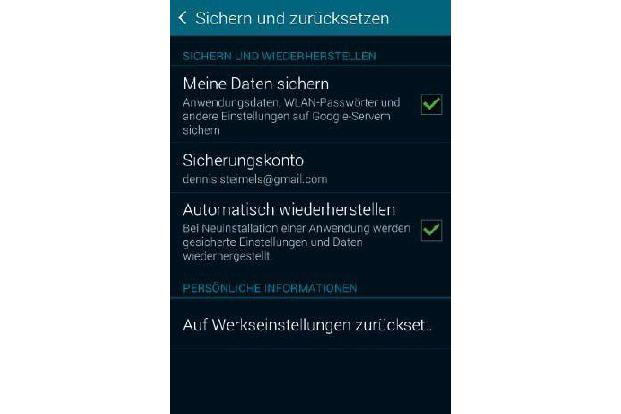 Lassen Sie den Haken bei der Datensicherung aktiviert. Danach setzen Sie das Smartphone in den Auslieferungszustand zurück.