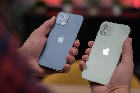 iPhone 12 und iPhone 12 Pro im Vergleich: Beim Design unterscheiden sich beide Modelle nur geringfügig.