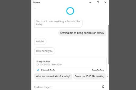 Cortana zeigt sich jetzt in einem Fenster, das sich auf dem Bildschirm verschieben lässt. Das ermöglicht einen ständigen Bli...