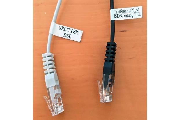 Den DSL-Splitter brauchen Sie bei einem All-IP-Anschluss nicht mehr. Überflüssig wird auch das schwarze Ende des mitgeliefer...