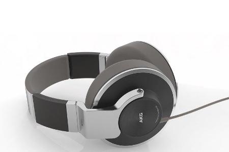 AKG K551 - Die sehr großen, ohrumschließenden Ohrhörer mit einem Durchmesser von rund elf Zentimetern fallen beim K551 sofor...