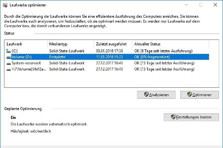 Bei herkömmlichen Festplatten ist die Defragmentierung sinnvoll. Bei SSDs kann sie sich jedoch negativ auswirken.