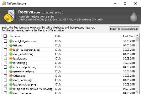Recuva scannt die Festplatte und liefert eine Liste gelöschter Dateien.