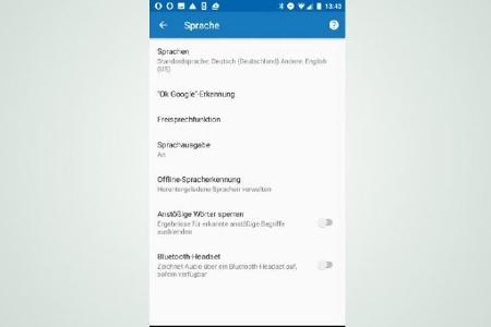 Wenn man die intelligente Sprachsteuerung „OK Google“ auf dem Android-Gerät aktiviert, kann man diese anschließend auch in G...