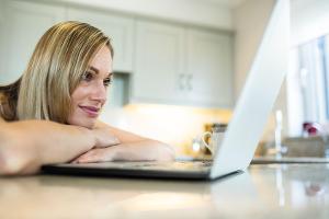Streaming vom Laptop zum TV – für Serien, Bilder & Co.