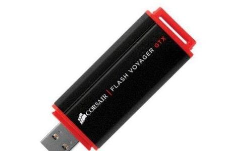 Platz 2: Corsair Voyager GTX 128GB USB 3.0
Fazit: Der Corsair-Stick stellt neue Rekordwerte bei der Lesegeschwindigkeit auf:...