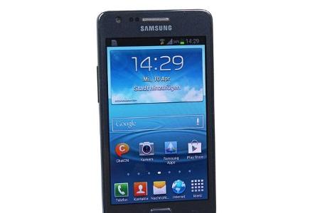 Kaum einen Unterschied zum Vorgänger S2 finden Sie beim Samsung Galaxy S2 Plus - nur die Oberfläche des Gehäuses ist rutschi...