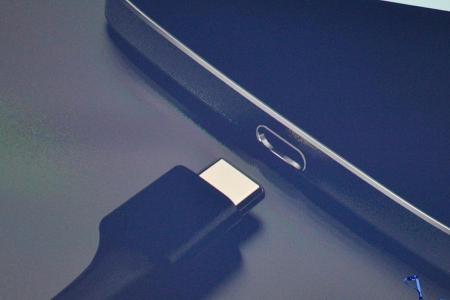 Mit der Unterstützung von USB Type-C arbeitet Google vor, denn der neue Anschluss gilt als Lösung der Zukunft. Viele Smartph...