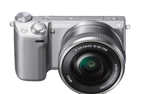 Platz 4: Sony NEX-5T
Diese Systemkamera fällt sofort durch ihr ungewöhnliches Design und ein sehr kompaktes Gehäuse auf. Bei...