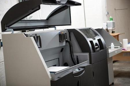 Mit dem Z-Printer Projet 660Pro wird ihre 3D-Figur gedruckt.