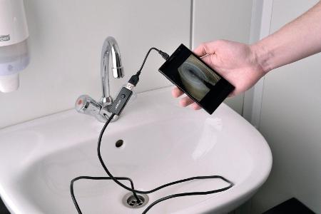 USB-Endoskope können direkt mit dem Smartphone verbunden werden.