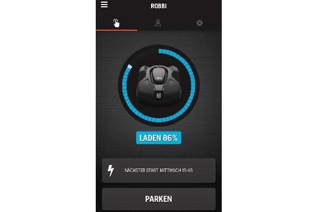 Die Husqvarna Smartphone-App zeigt den Ladestand des Automower an, solange dieser sich an der Ladestation befindet.