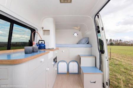 This Moving House (2018), VW Crafter