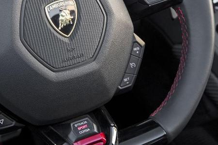 Lamborghini Huracán Evo Spyder, Interieur