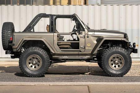 Quadratec 30th Anniversary Jeep Wrangler YJL Sahara