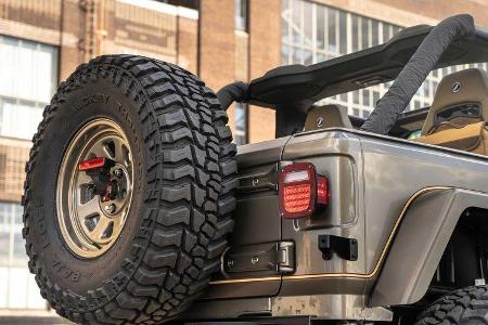 Quadratec 30th Anniversary Jeep Wrangler YJL Sahara