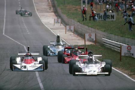 Mario Andretti - Parnelli-Ford VPJ4B - John Watson - Penske-Ford PC3 - GP Südafrika 1976 - Kyalami