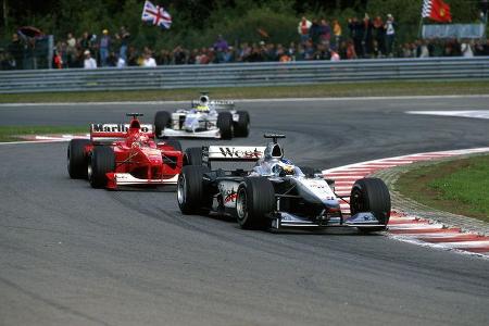 Mika Häkkinen - McLaren-Mercedes MP4-15 - Michael Schumacher - Ferrari F2000 - GP Belgien 2000 - Spa