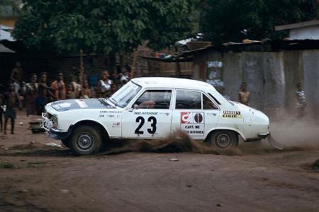 1974 bestritt Todt als Beifahrer von Hannu Mikkola die Bandama-Rallye im Peugeot 504.