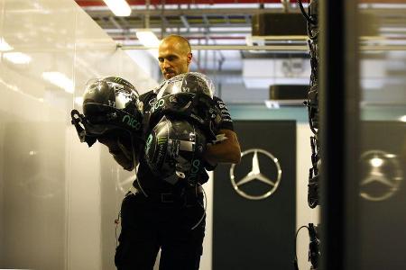 Daniel Schlösser (Physio von Nico Rosberg) - Formel 1 - GP Abu Dhabi - 27. November 2015
