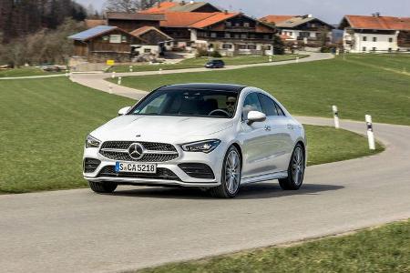 Mercedes Benz CLA 220, Front
