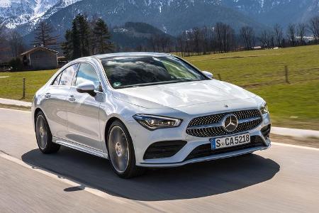 Mercedes Benz CLA 220, Front