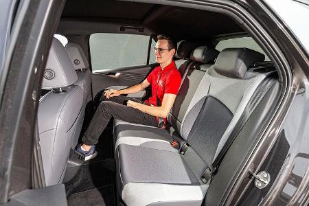 Hyundai Ioniq Elektro, Kia e-Niro, Tesla Model 3, VW ID.3