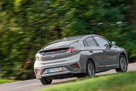 Hyundai Ioniq Elektro, Kia e-Niro, Tesla Model 3, VW ID.3