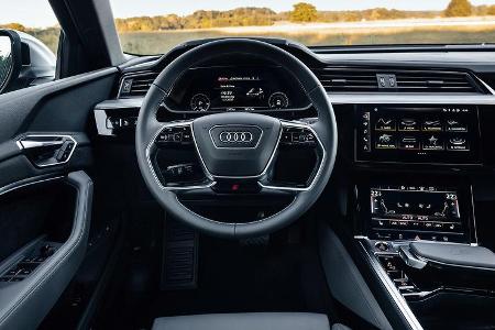 Audi e-tron S Sportback - E-Auto - Elektromotor - Cockpit