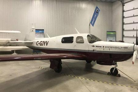 Porsche Mooney PFM 3200