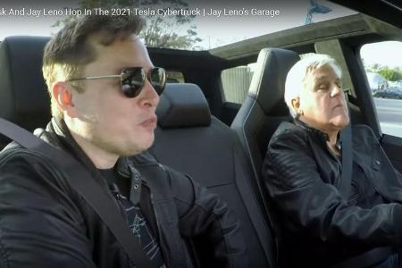 Elon Musk und Jay Leno im Tesla Cybertruck