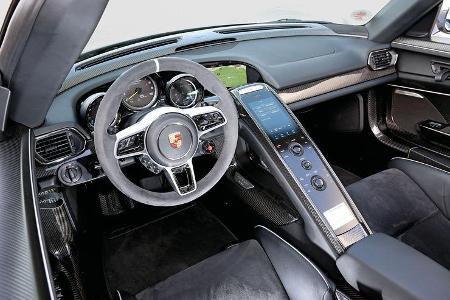 Porsche 918 Spyder, Cockpit
