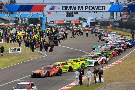 Startaufstellung - 24h Rennen Nürburgring - 22. Juni 2019