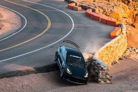 Tesla Model 3 Unplugged Performance Joshua Allan Pikes Peak crash (2020)