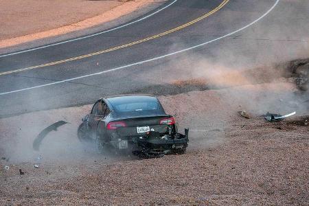 Tesla Model 3 Unplugged Performance Joshua Allan Pikes Peak crash (2020)