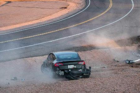 Tesla Model 3 Unplugged Performance Joshua Allan Pikes Peak crash (2020)