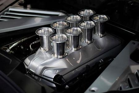 12/2020, Fake-Ansaugtrichter für die Corvette C8