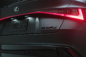Sportlimousine mit Plattenspieler