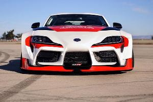 Dieser Supra driftet ohne Fahrer