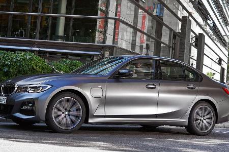 01/2021, BMW 320e Limousine Plug-in-Hybrid
