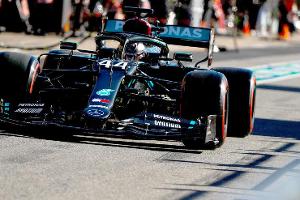 Hamilton mit Last-Minute-Pole