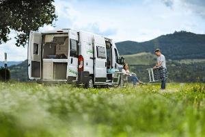 Günstiger Einsteiger-Campingbus im frischen Look